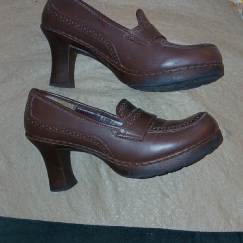 Chic Brown Women's Heeled Loafers